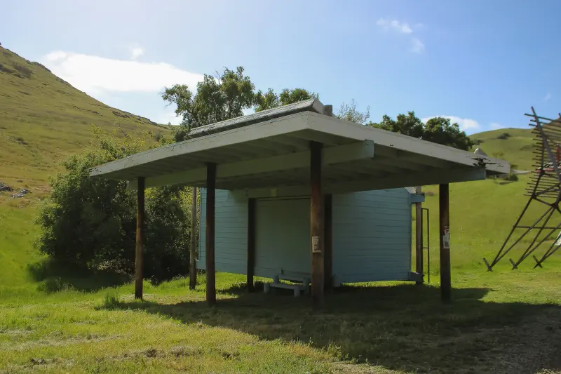 Main image of the Pole House.