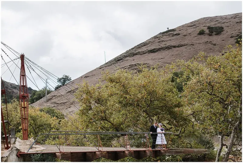 Wedding photos taken on the edge of the cantilever deck.